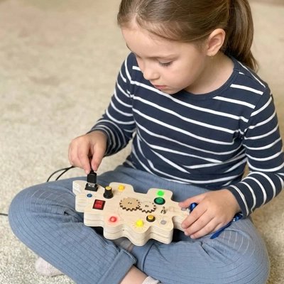 Busy board​ - jouet montessori en bois lumière douce apprentissage autonome