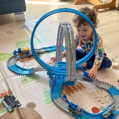 Circuit voiture enfant boucles 360 degrés avec voitures électriques