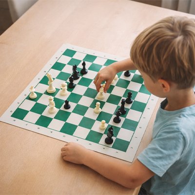 Plateau d'échec, jeu stratégie famille 6 ans et plus